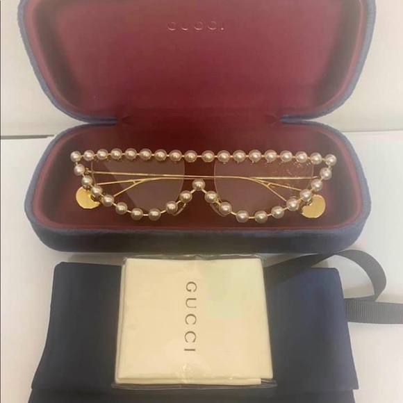 Gucci faux Pearl sunglasses main image 6